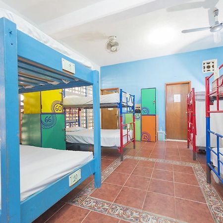 Hostel Playa Плайя-дель-Кармен Екстер'єр фото