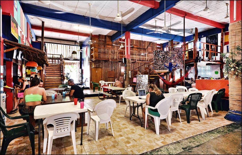 Hostel Playa Плайя-дель-Кармен Екстер'єр фото