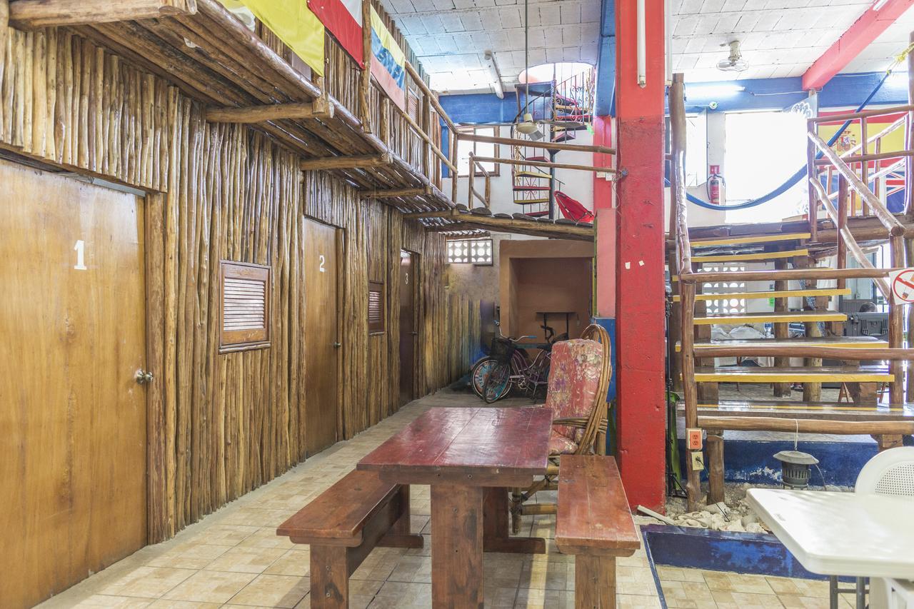Hostel Playa Плайя-дель-Кармен Екстер'єр фото