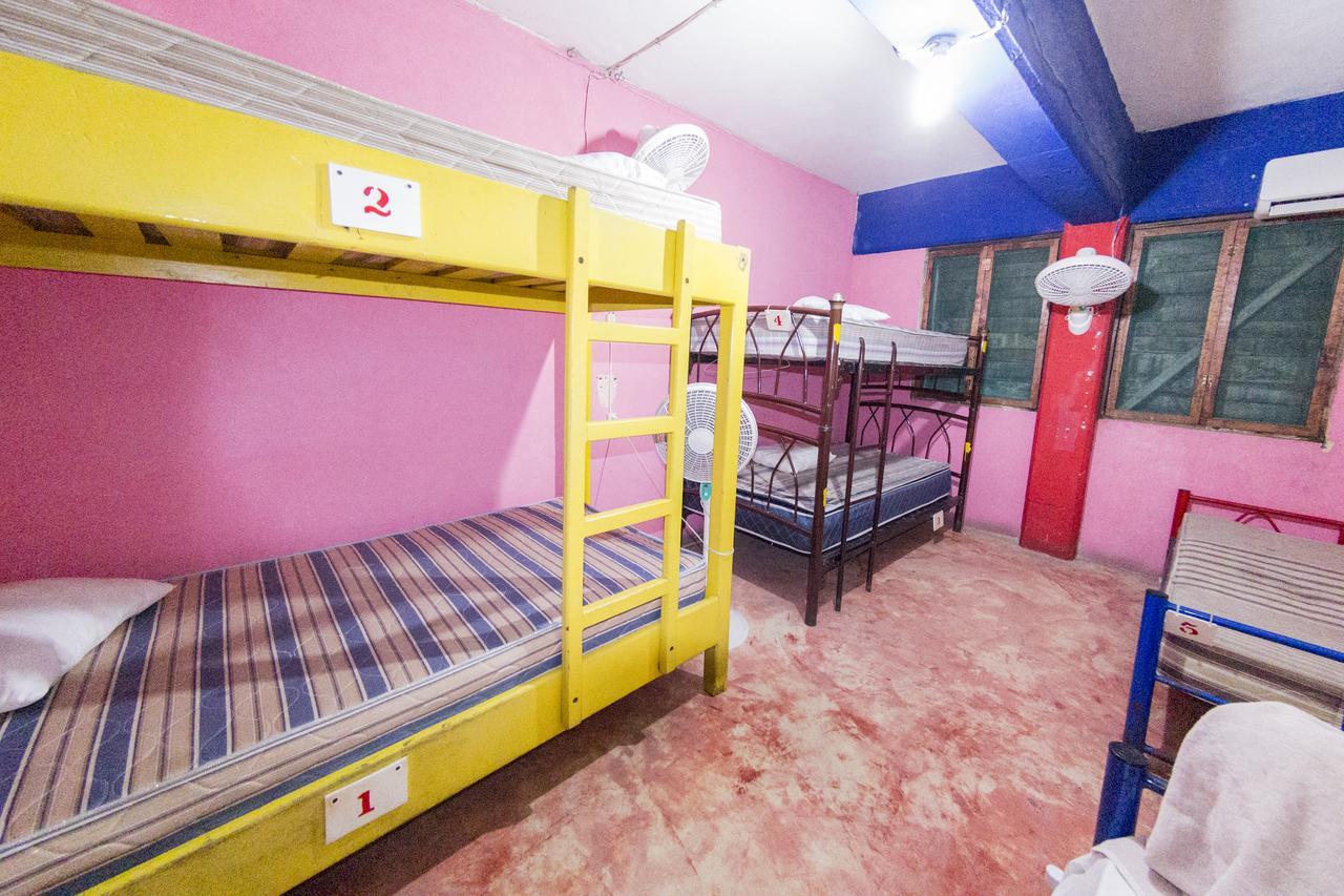 Hostel Playa Плайя-дель-Кармен Екстер'єр фото